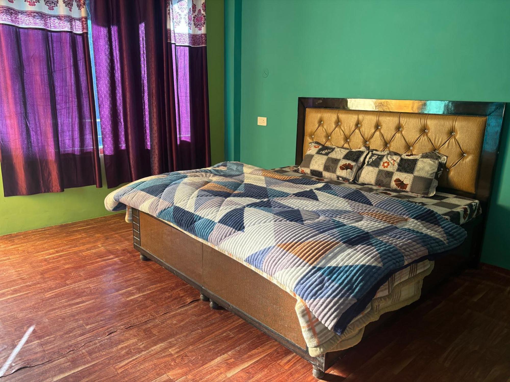 Shalom Guesthouse And Cafe Kalgha Экстерьер фото